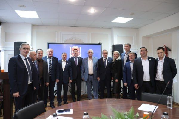 В Крыму установят памятник Февзи Якубову — основателю Крымского инженерно-педагогического университета В Крыму установят памятник Февзи Якубову — основателю Крымского инженерно-педагогического университета