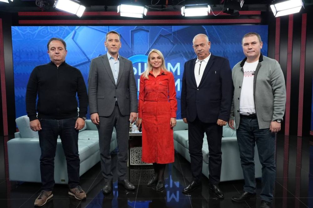 Анастасия Гридчина: В преддверии Дня народного единства вместе с коллегами приняла участие в программе «Акъшам къавеси» на телеканале Миллет Анастасия Гридчина: В преддверии Дня народного единства вместе с коллегами приняла участие в программе «Акъшам къавеси» на телеканале Миллет