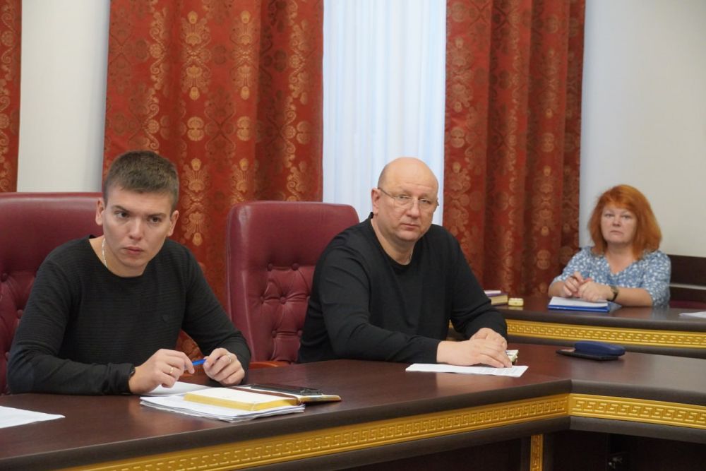 #городские_новости. Итоги купального сезона 2024 года и готовность Керчи к отопительному и осенне-зимнему периоду обсудили на заседании комиссии по ЧС и ОПБ #городские_новости. Итоги купального сезона 2024 года и готовность Керчи к отопительному и осенне-зимнему периоду обсудили на заседании комиссии по ЧС и ОПБ