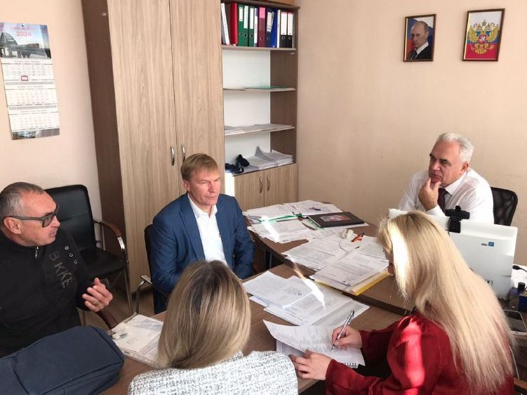 В Минтрансе Крыма провели личный приём граждан В Минтрансе Крыма провели личный приём граждан