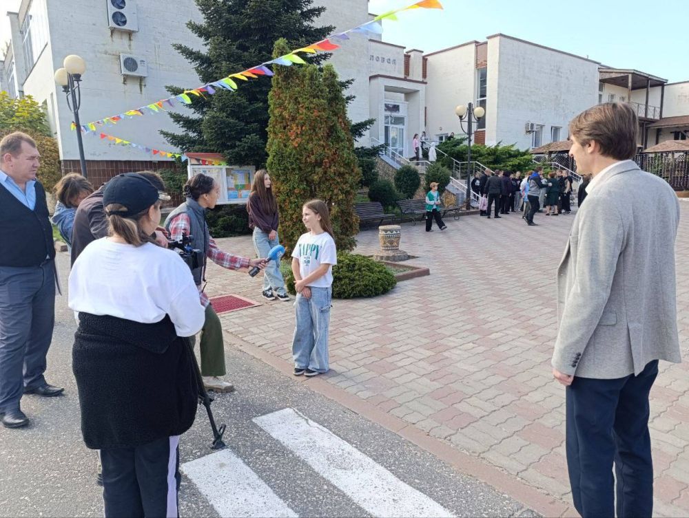 Почти 500 детей из Белгородской области отдохнули за смену в детском лагере «Лучистый» в Евпатории Почти 500 детей из Белгородской области отдохнули за смену в детском лагере «Лучистый» в Евпатории