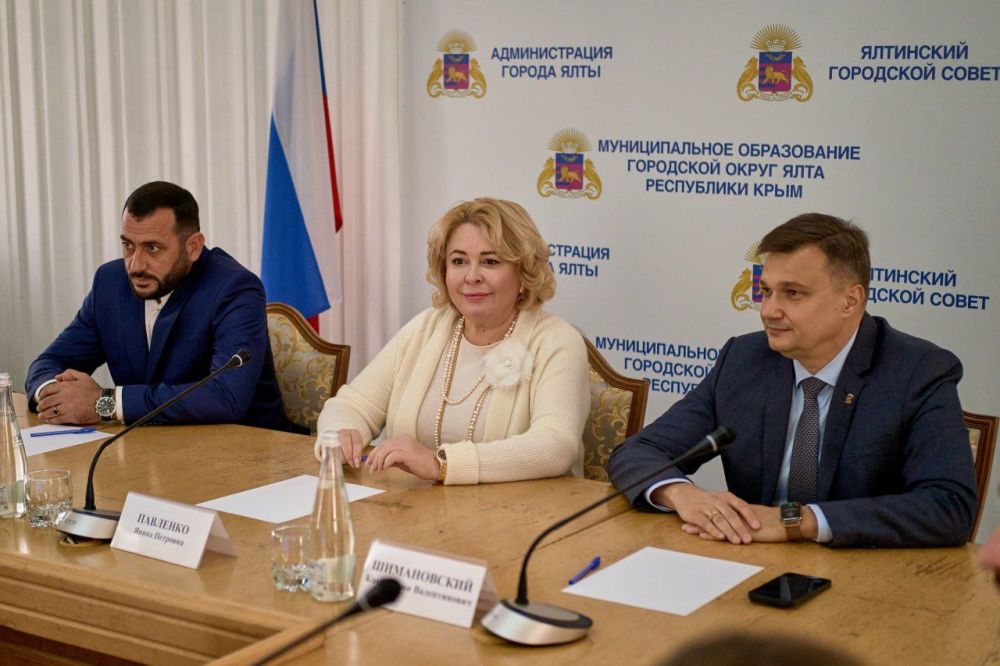 Янина Павленко: В преддверии Дня народного единства вместе с Главой муниципалитета Константином Шимановским подписали Соглашение о межнациональном согласии и сотрудничестве с представителями национально-культурных автономий Ялты! Янина Павленко: В преддверии Дня народного единства вместе с Главой муниципалитета Константином Шимановским подписали Соглашение о межнациональном согласии и сотрудничестве с представителями национально-культурных автономий Ялты!