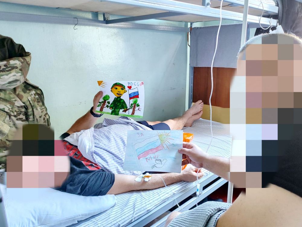 Анжелика Ястребова: В рамках акции по сбору гуманитарной помощи активисты Бахчисарайского района передали теплую одежду, продукты питания, медикаменты и средства личной гигиены нашим солдатам в госпиталь Анжелика Ястребова: В рамках акции по сбору гуманитарной помощи активисты Бахчисарайского района передали теплую одежду, продукты питания, медикаменты и средства личной гигиены нашим солдатам в госпиталь
