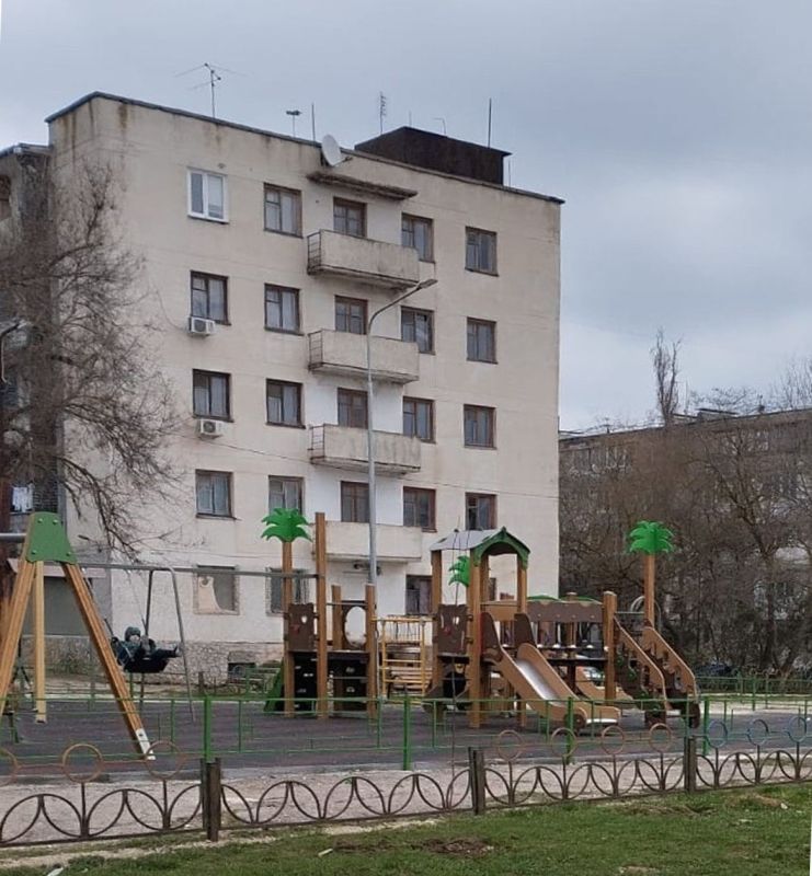 Игорь Ткаченко: Этот год для Феодосийского округа рекордный по установке площадок, которые появились в Феодосии на ул.... Игорь Ткаченко: Этот год для Феодосийского округа рекордный по установке площадок, которые появились в Феодосии на ул....
