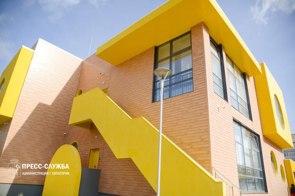 В Евпатории открыли два новых детских сада В Евпатории открыли два новых детских сада