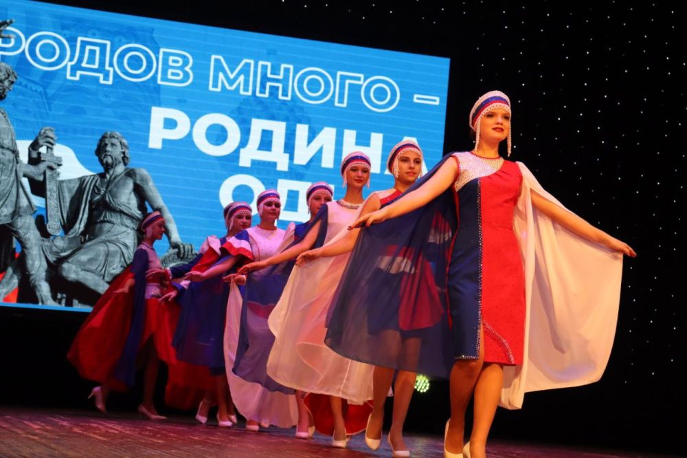 Владислав Хаджиев: В реалиях сегодняшнего дня мы особенно четко осознаем себя гражданами единого и сильного государства, у которого есть великое прошлое, достойное настоящее и светлое будущее Владислав Хаджиев: В реалиях сегодняшнего дня мы особенно четко осознаем себя гражданами единого и сильного государства, у которого есть великое прошлое, достойное настоящее и светлое будущее