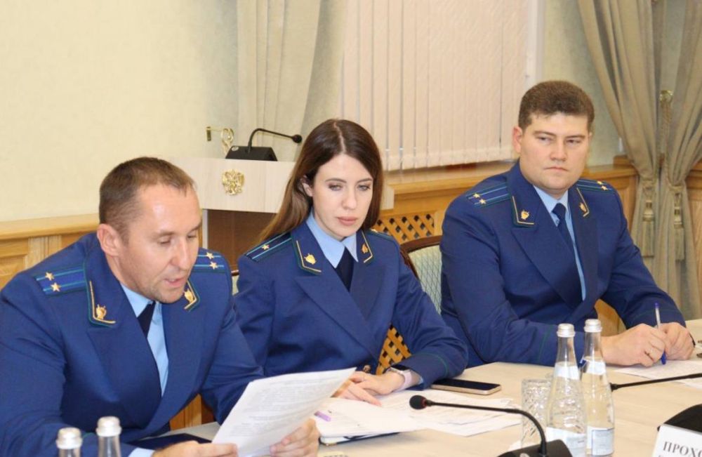 В прокуратуре республики обсудили вопросы исполнения законодательства при реализации национальных проектов В прокуратуре республики обсудили вопросы исполнения законодательства при реализации национальных проектов