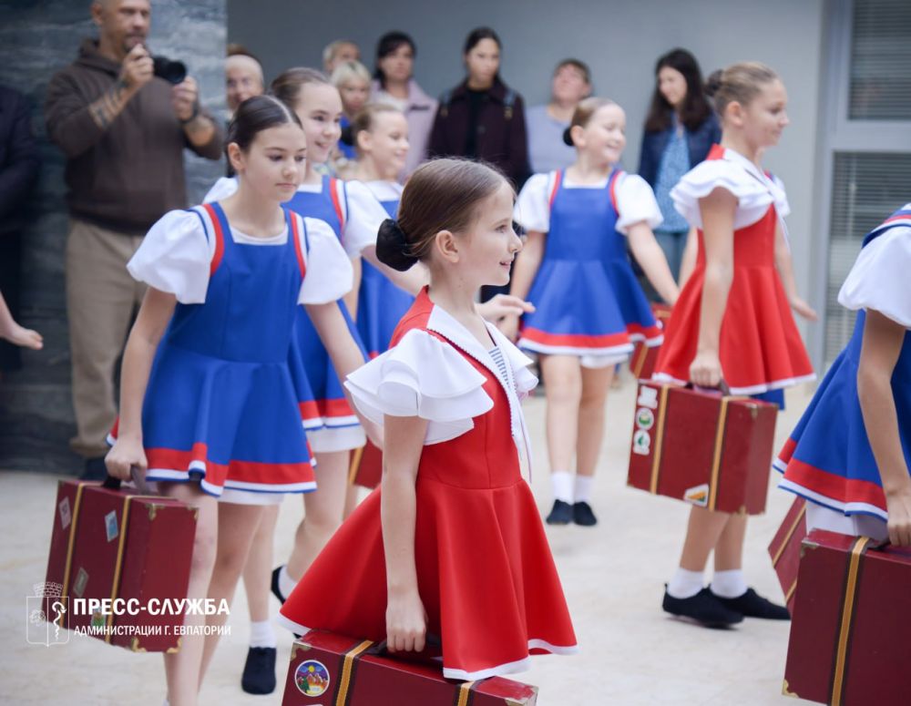 В Евпатории открыли два новых детских сада В Евпатории открыли два новых детских сада
