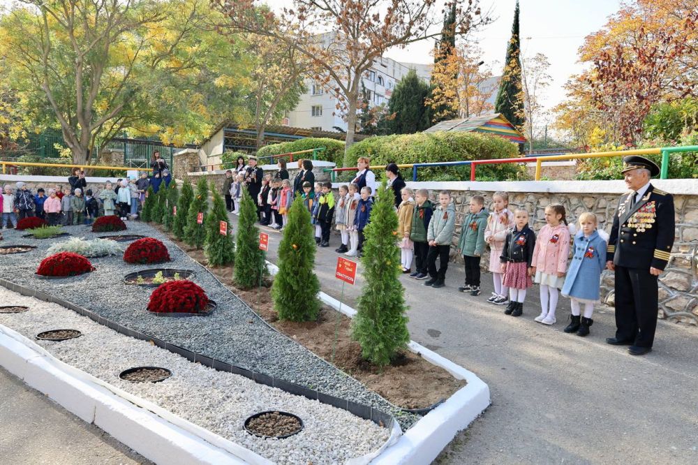Аллея городов-героев появилась в детском саду №7 в Севастополе Аллея городов-героев появилась в детском саду №7 в Севастополе