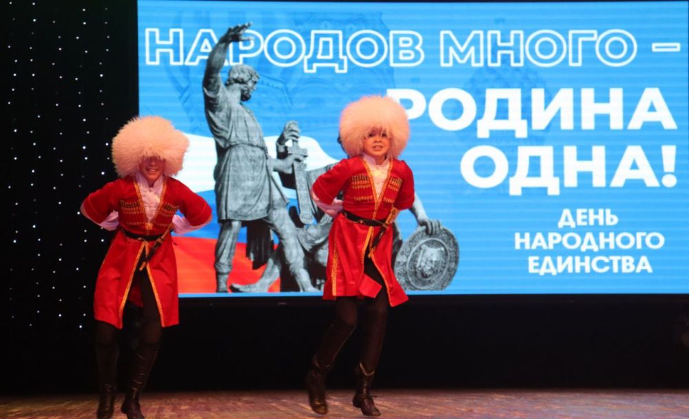 Владислав Хаджиев: В реалиях сегодняшнего дня мы особенно четко осознаем себя гражданами единого и сильного государства, у которого есть великое прошлое, достойное настоящее и светлое будущее Владислав Хаджиев: В реалиях сегодняшнего дня мы особенно четко осознаем себя гражданами единого и сильного государства, у которого есть великое прошлое, достойное настоящее и светлое будущее