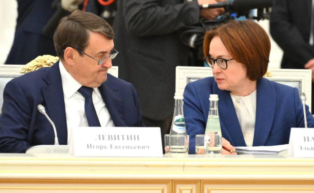 Президент утвердил перечень поручений по итогам заседания Президиума Госсовета РФ Президент утвердил перечень поручений по итогам заседания Президиума Госсовета РФ
