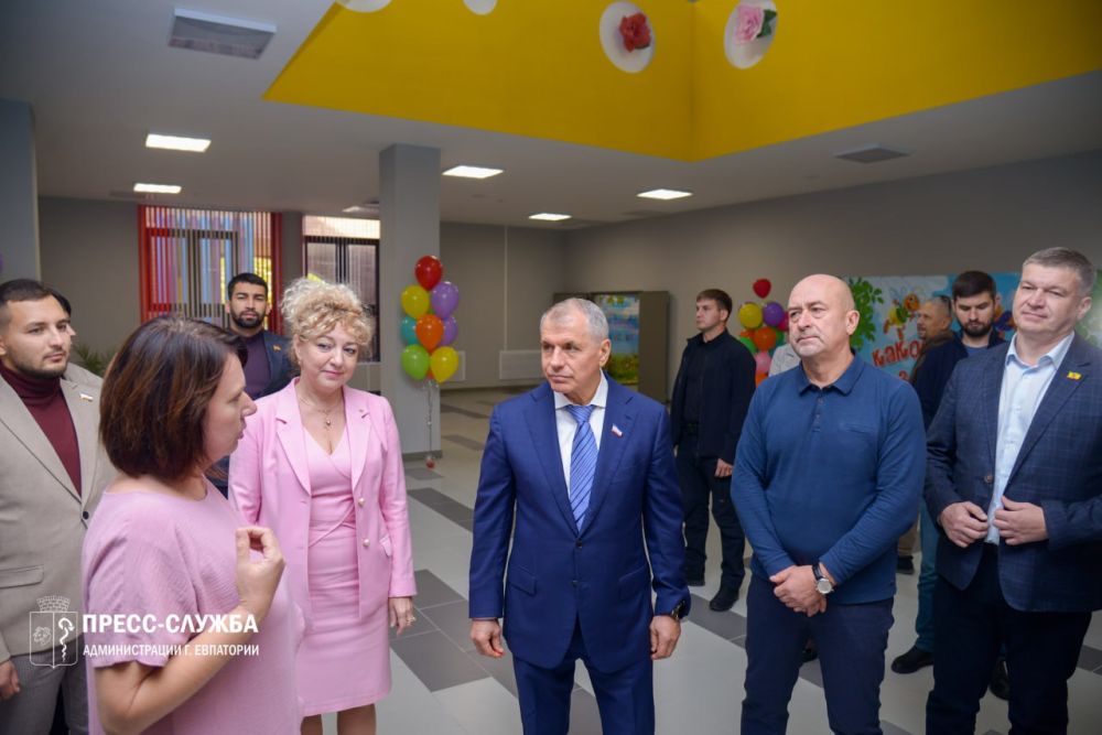 В Евпатории открыли два новых детских сада В Евпатории открыли два новых детских сада