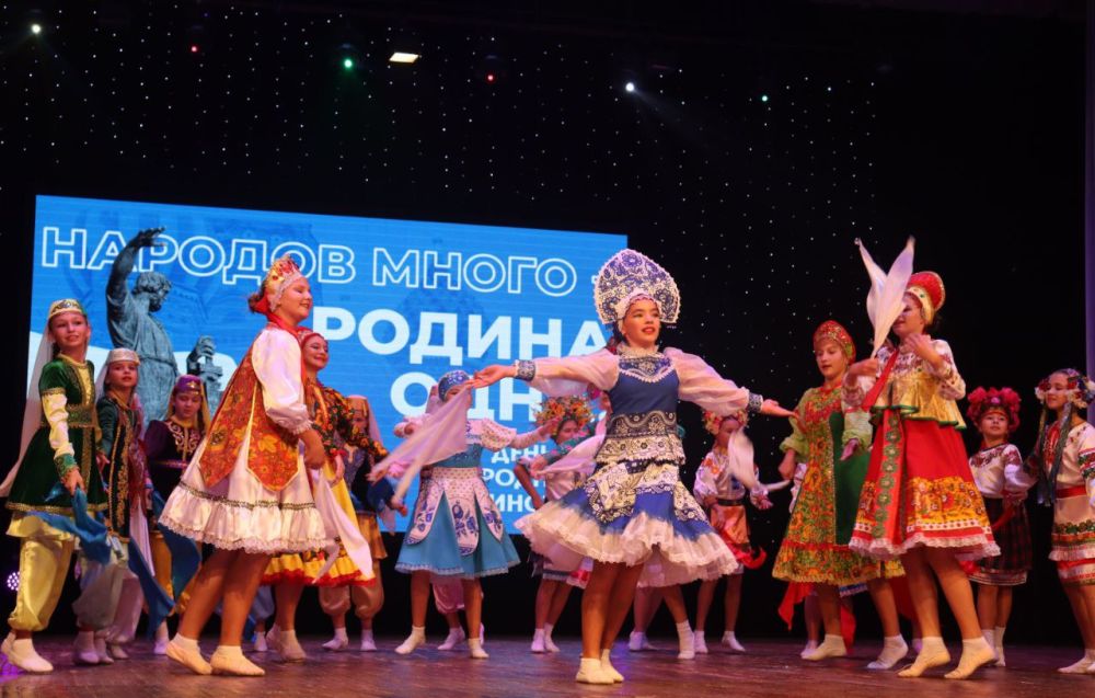 Владислав Хаджиев: В реалиях сегодняшнего дня мы особенно четко осознаем себя гражданами единого и сильного государства, у которого есть великое прошлое, достойное настоящее и светлое будущее Владислав Хаджиев: В реалиях сегодняшнего дня мы особенно четко осознаем себя гражданами единого и сильного государства, у которого есть великое прошлое, достойное настоящее и светлое будущее