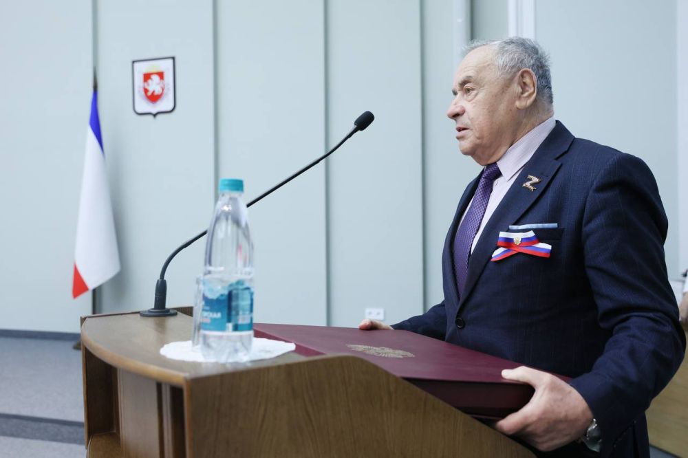 Ефим Фикс награждён Почетной грамотой Президента РФ Ефим Фикс награждён Почетной грамотой Президента РФ