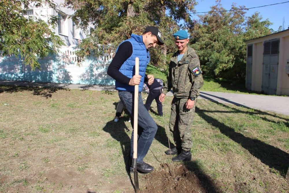 Акция «Посади своё дерево жизни» - в фоторепортаже Акция «Посади своё дерево жизни» - в фоторепортаже