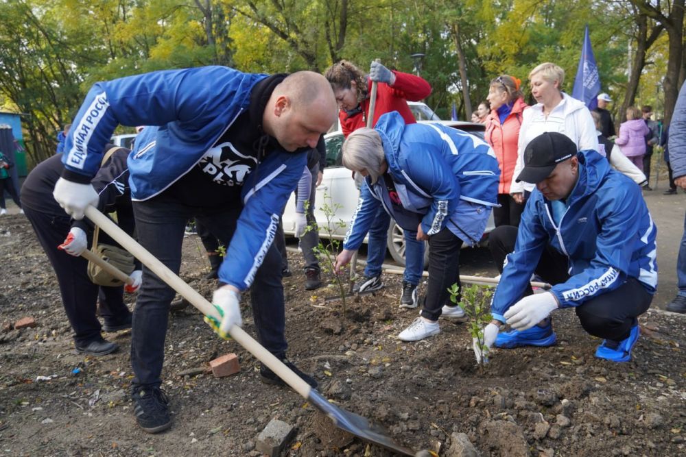 #день_чистоты. Сила в единстве! Керчь присоединилась к масштабной экологической акции «Посади свое дерево жизни».... #день_чистоты. Сила в единстве! Керчь присоединилась к масштабной экологической акции «Посади свое дерево жизни»....