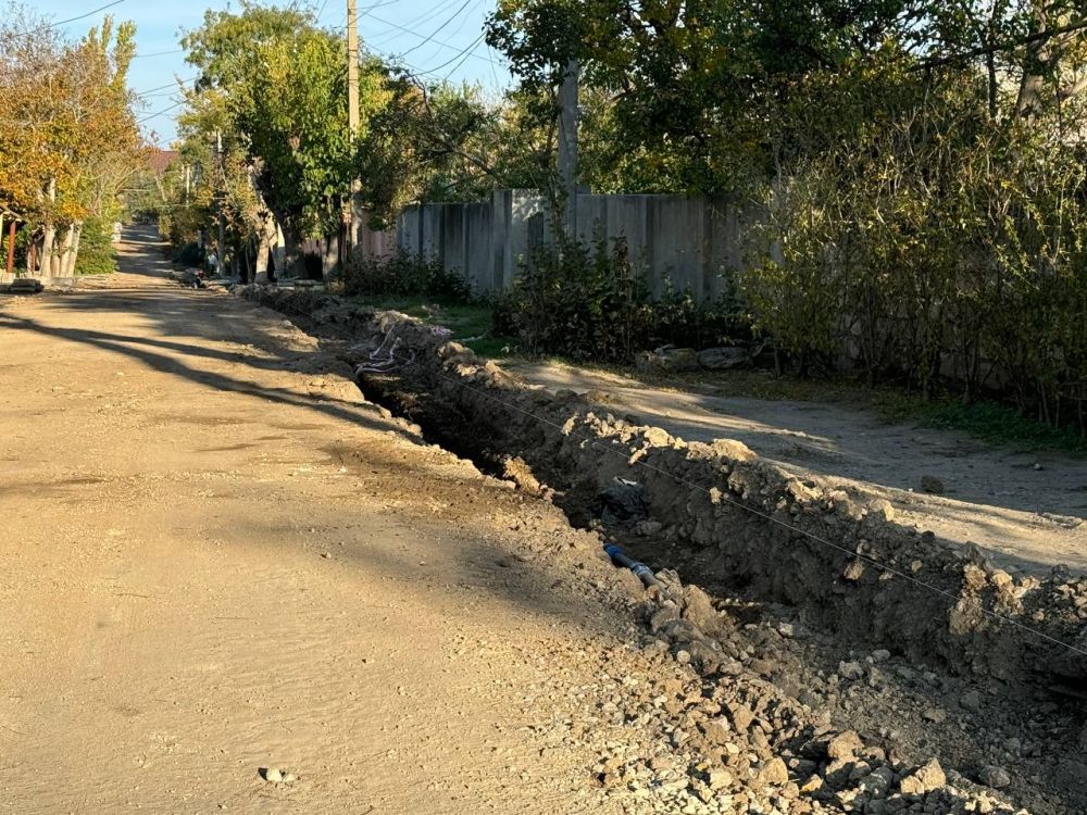 Александр Дудинов: Утро начал с осмотра участков дорог, на которых начаты работы по замене асфальтного покрытия Александр Дудинов: Утро начал с осмотра участков дорог, на которых начаты работы по замене асфальтного покрытия