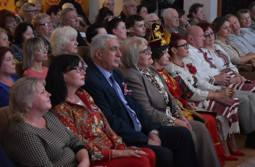 Галина Огнёва: Россия — симфония народов! Галина Огнёва: Россия — симфония народов!