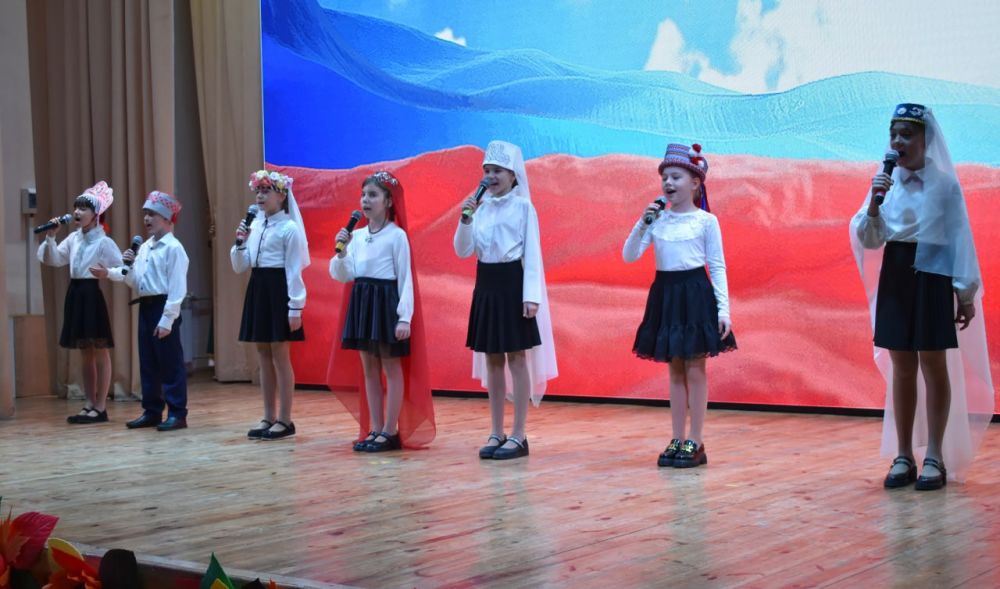 Галина Огнёва: Россия — симфония народов! Галина Огнёва: Россия — симфония народов!