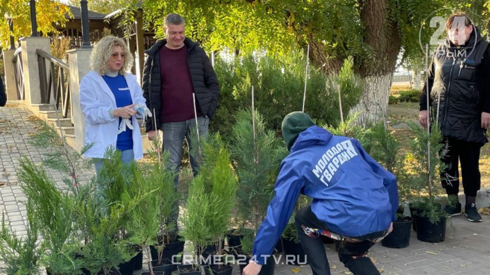 Евпатория тоже присоединилась к экологическому субботнику Евпатория тоже присоединилась к экологическому субботнику
