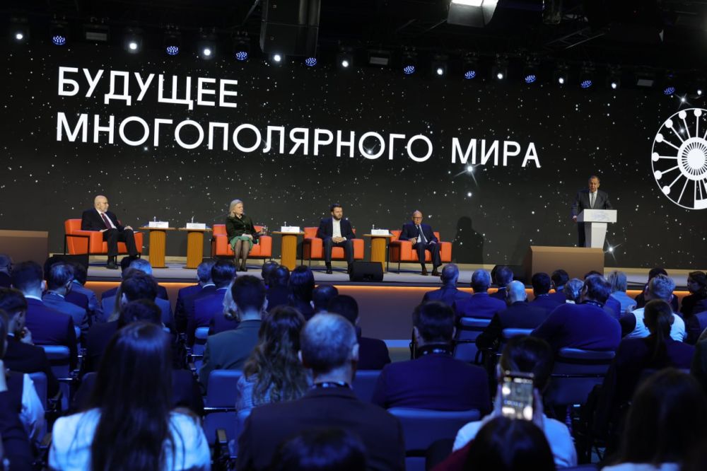 Мария Литовко: По поручению нашего Губернатора принимаю участие в Международном симпозиуме «Создавая будущее» Мария Литовко: По поручению нашего Губернатора принимаю участие в Международном симпозиуме «Создавая будущее»
