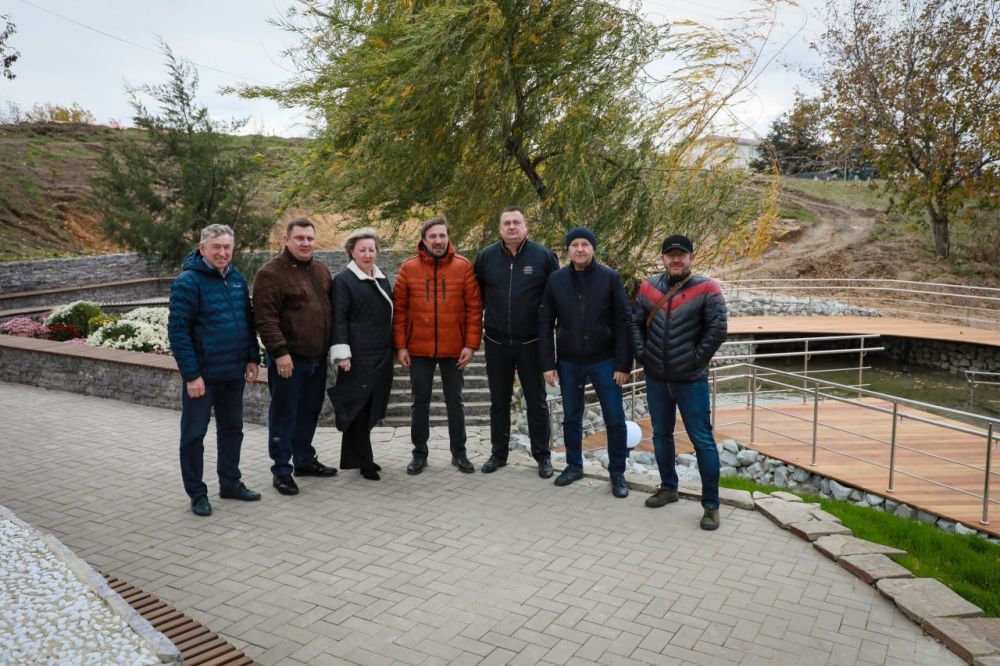Юрий Нестеренко: В торжественной обстановке, сегодня открыли благоустроенное общественное пространство вблизи родника в селе Родниково, Симферопольского района Юрий Нестеренко: В торжественной обстановке, сегодня открыли благоустроенное общественное пространство вблизи родника в селе Родниково, Симферопольского района
