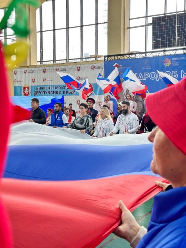 Ольга Торубарова: СПОРТ - ОБЪЕДИНЯЕТ!!!. В День Народного Единства в Республике Крым прошла Спартакиада Органов Исполнительной Власти Ольга Торубарова: СПОРТ - ОБЪЕДИНЯЕТ!!!. В День Народного Единства в Республике Крым прошла Спартакиада Органов Исполнительной Власти