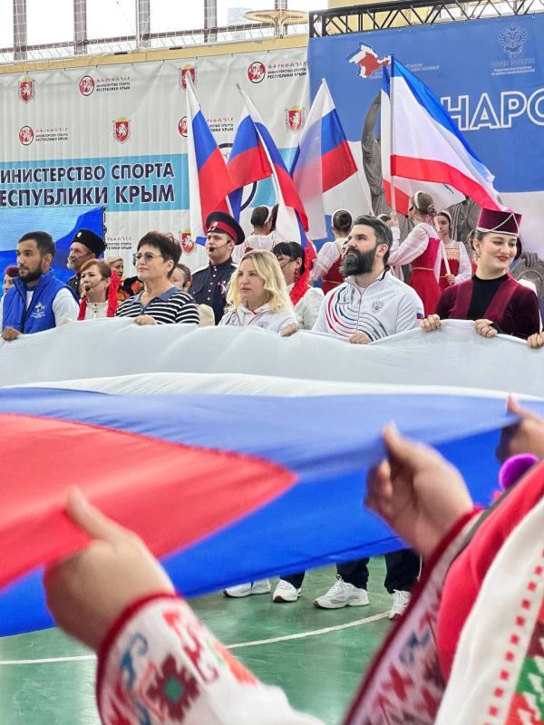 Ольга Торубарова: СПОРТ - ОБЪЕДИНЯЕТ!!!. В День Народного Единства в Республике Крым прошла Спартакиада Органов Исполнительной Власти Ольга Торубарова: СПОРТ - ОБЪЕДИНЯЕТ!!!. В День Народного Единства в Республике Крым прошла Спартакиада Органов Исполнительной Власти