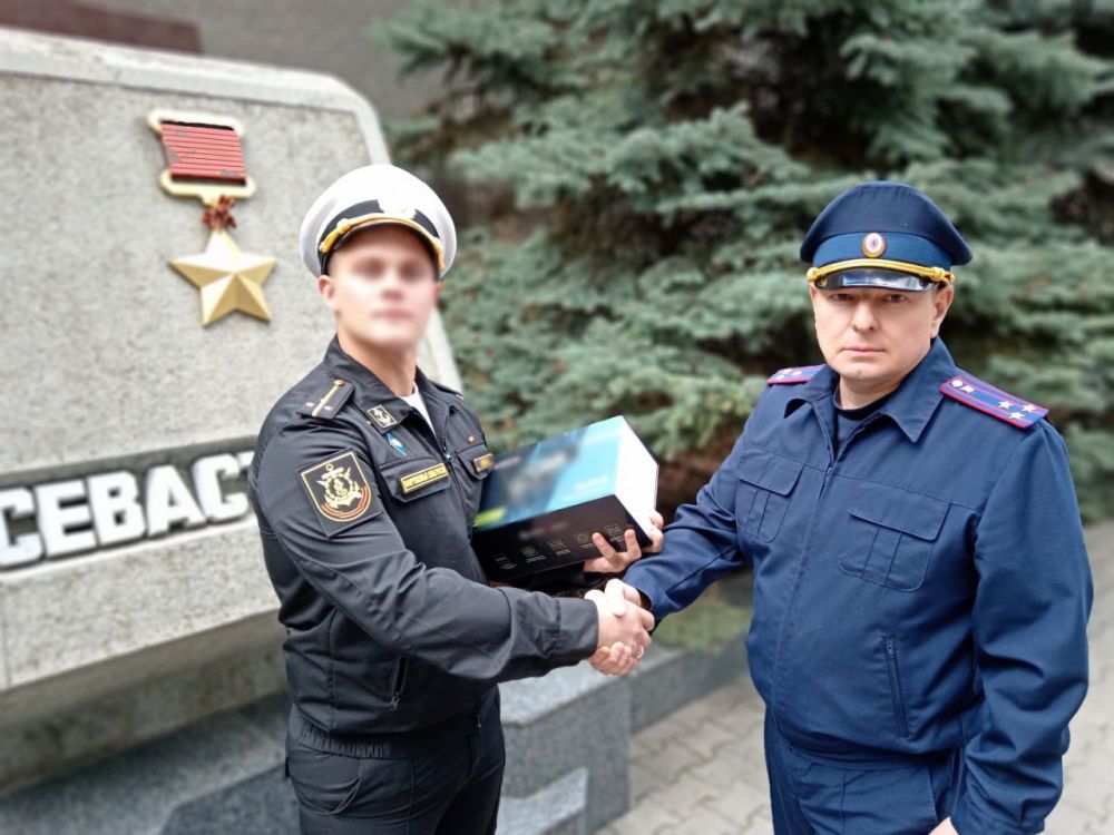 Офицеры СК Крыма и Севастополя отправили на передовую модернизированную «буханку» и спецтехнику Офицеры СК Крыма и Севастополя отправили на передовую модернизированную «буханку» и спецтехнику