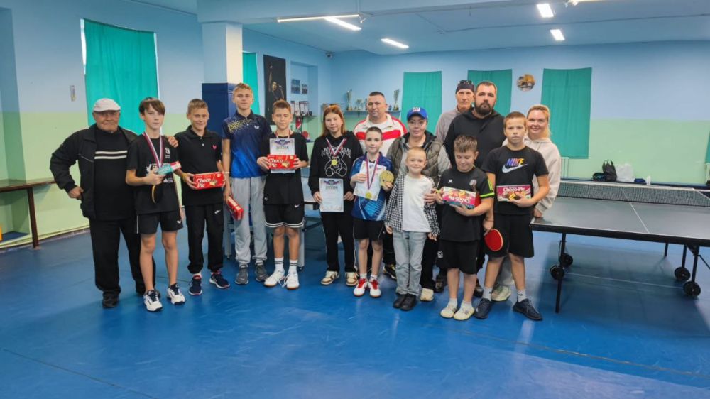 В зале спортивно-досугового центра «Секрет» состоялся чемпионат города по настольному теннису среди юношей и девушек возрастной категории до 14 лет В зале спортивно-досугового центра «Секрет» состоялся чемпионат города по настольному теннису среди юношей и девушек возрастной категории до 14 лет