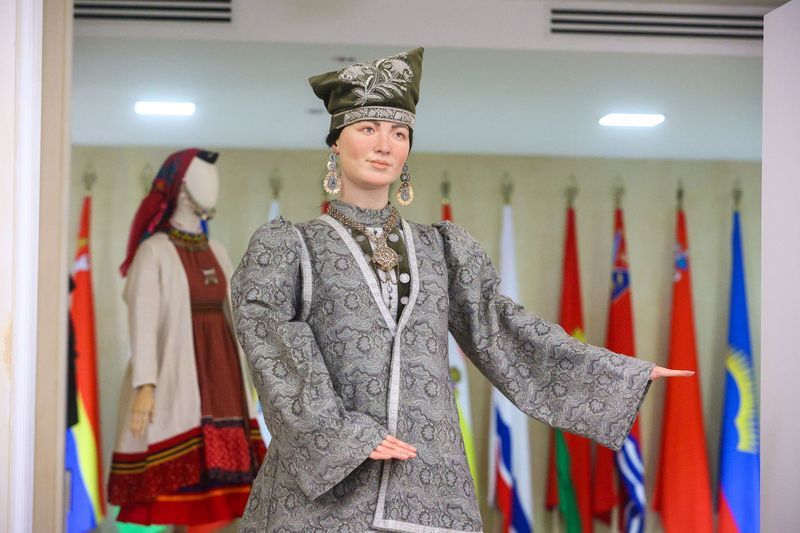 Екатерина Алтабаева: В Совете Федерации открылась выставка «Традиционные женские образы России» Екатерина Алтабаева: В Совете Федерации открылась выставка «Традиционные женские образы России»