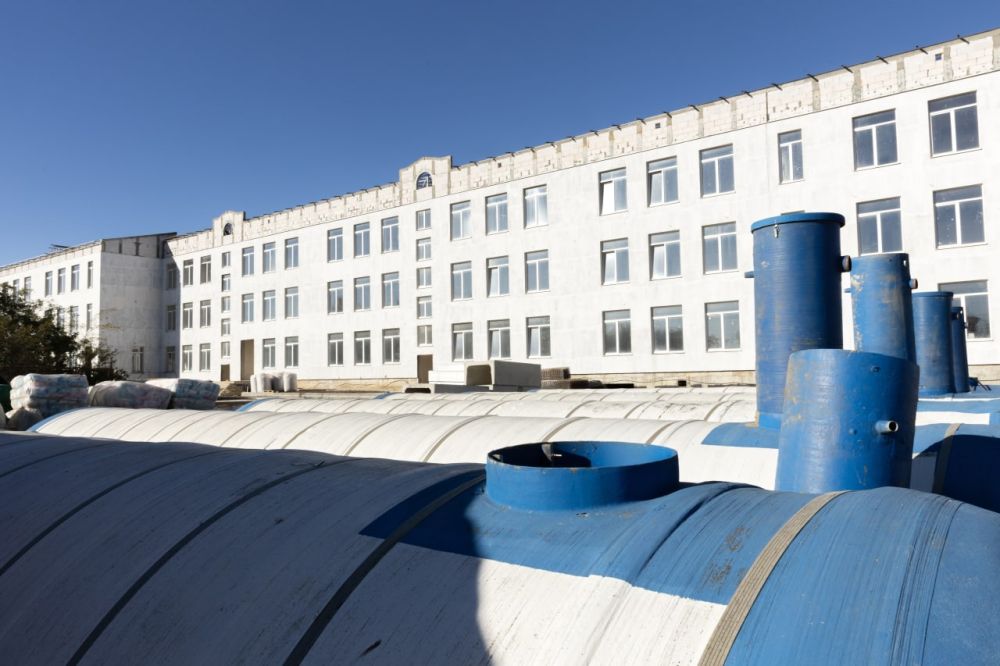 В Крыму до конца года планируют завершить строительство 26 объектов В Крыму до конца года планируют завершить строительство 26 объектов