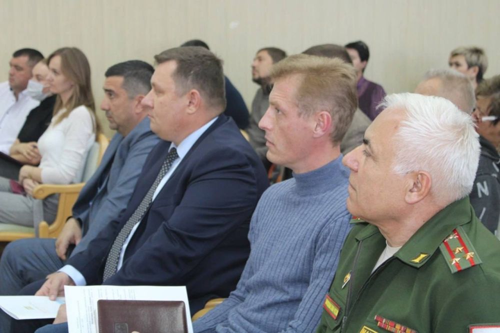 Юрий Нестеренко: Принял участие во внеочередной сессии Симферопольского районного совета III созыва Юрий Нестеренко: Принял участие во внеочередной сессии Симферопольского районного совета III созыва