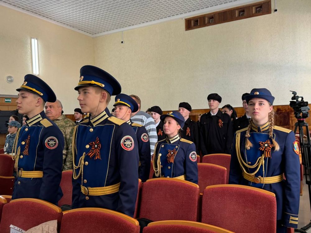 Александр Дудинов: Ежегодно осенью и весной в Крыму проходит мемориальное мероприятие «Вахта памяти поколений. Пост №1» Александр Дудинов: Ежегодно осенью и весной в Крыму проходит мемориальное мероприятие «Вахта памяти поколений. Пост №1»