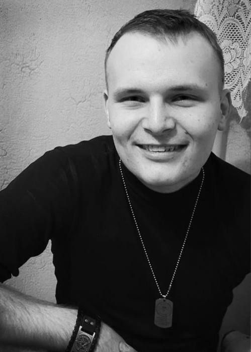 Михаил Развожаев: Сегодня проводили в последний путь гвардии рядового, стрелка мотострелкового взвода Юрия Юрьевича Ярошенко и матроса, минера минно-торпедной боевой части Рубана Данила Валерьевича Михаил Развожаев: Сегодня проводили в последний путь гвардии рядового, стрелка мотострелкового взвода Юрия Юрьевича Ярошенко и матроса, минера минно-торпедной боевой части Рубана Данила Валерьевича