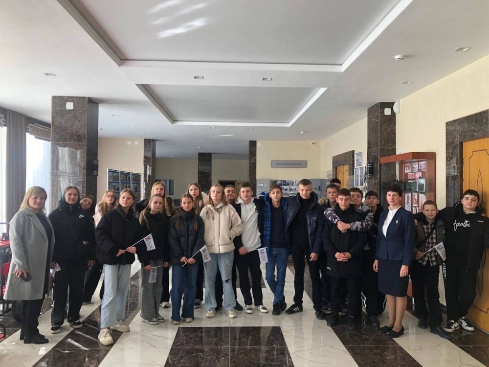 КЖД продолжает знакомить школьников с железнодорожными профессиями КЖД продолжает знакомить школьников с железнодорожными профессиями