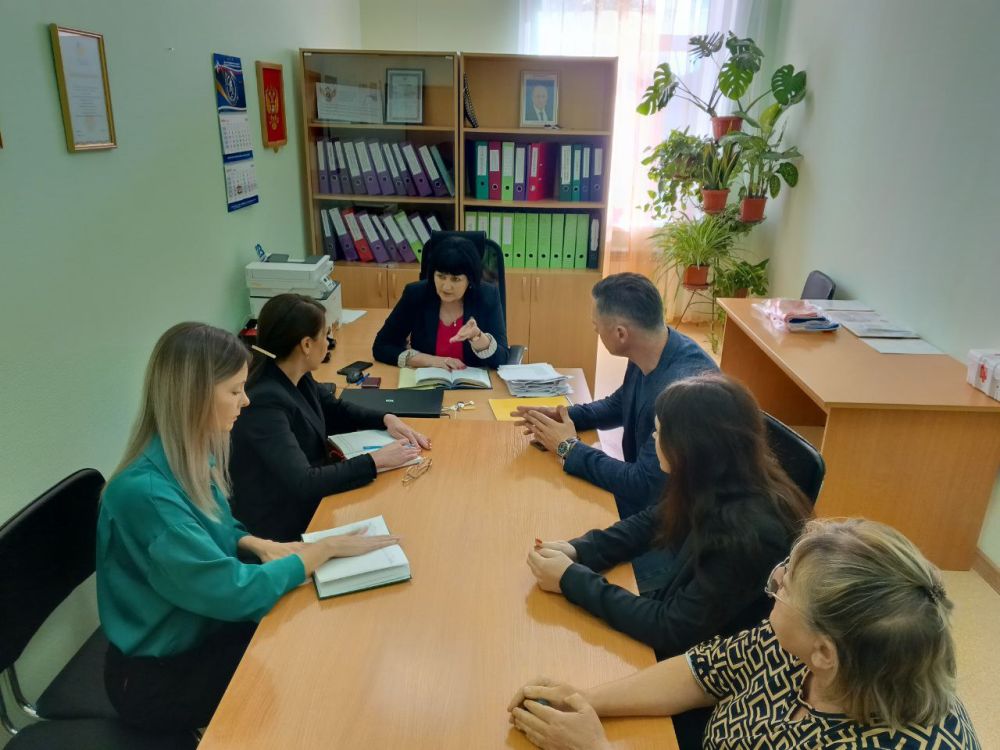 Валентина Лаврик: С целью контроля за организацией учебно-воспитательного процесса посетила образовательные учреждения Черноморского района Валентина Лаврик: С целью контроля за организацией учебно-воспитательного процесса посетила образовательные учреждения Черноморского района