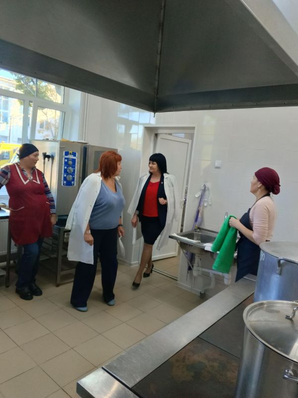 Валентина Лаврик: С целью контроля за организацией учебно-воспитательного процесса посетила образовательные учреждения Черноморского района Валентина Лаврик: С целью контроля за организацией учебно-воспитательного процесса посетила образовательные учреждения Черноморского района