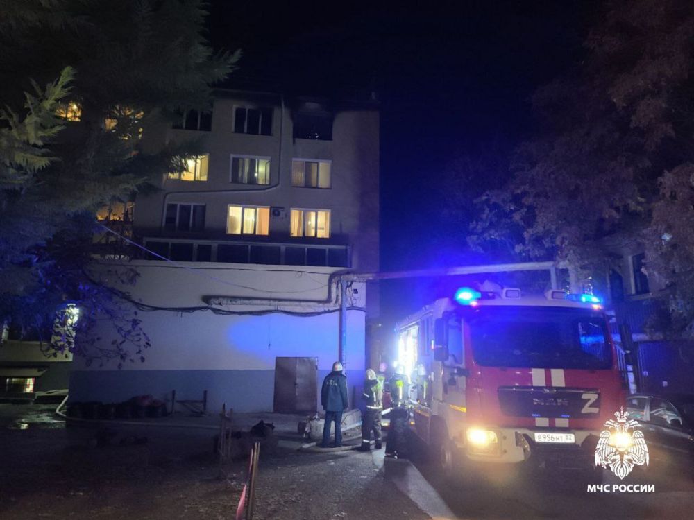 В Крыму на пожаре погибли два человека В Крыму на пожаре погибли два человека