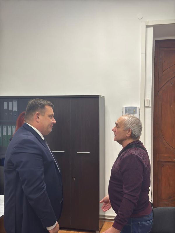 Юрий Нестеренко: Провел очередной прием граждан в Штабе общественной поддержки «ЕДИНОЙ РОССИИ» по вопросам жилищно-коммунального хозяйства Юрий Нестеренко: Провел очередной прием граждан в Штабе общественной поддержки «ЕДИНОЙ РОССИИ» по вопросам жилищно-коммунального хозяйства
