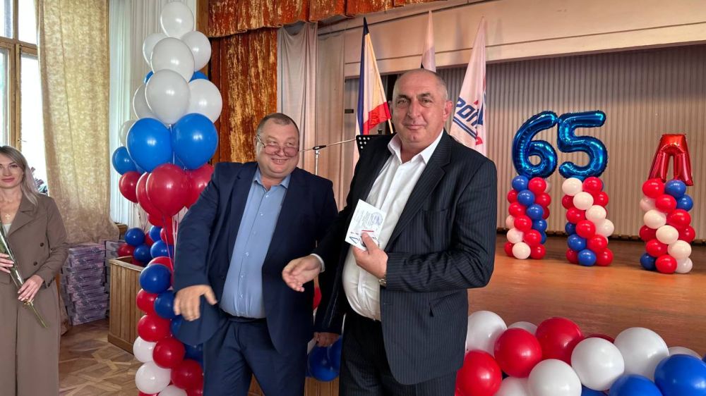 Сегодня свой 65летний юбилей празднует ГУП РК «Крымтроллейбус» старейшее транспортное предприятие региона! Сегодня свой 65летний юбилей празднует ГУП РК «Крымтроллейбус» старейшее транспортное предприятие региона!