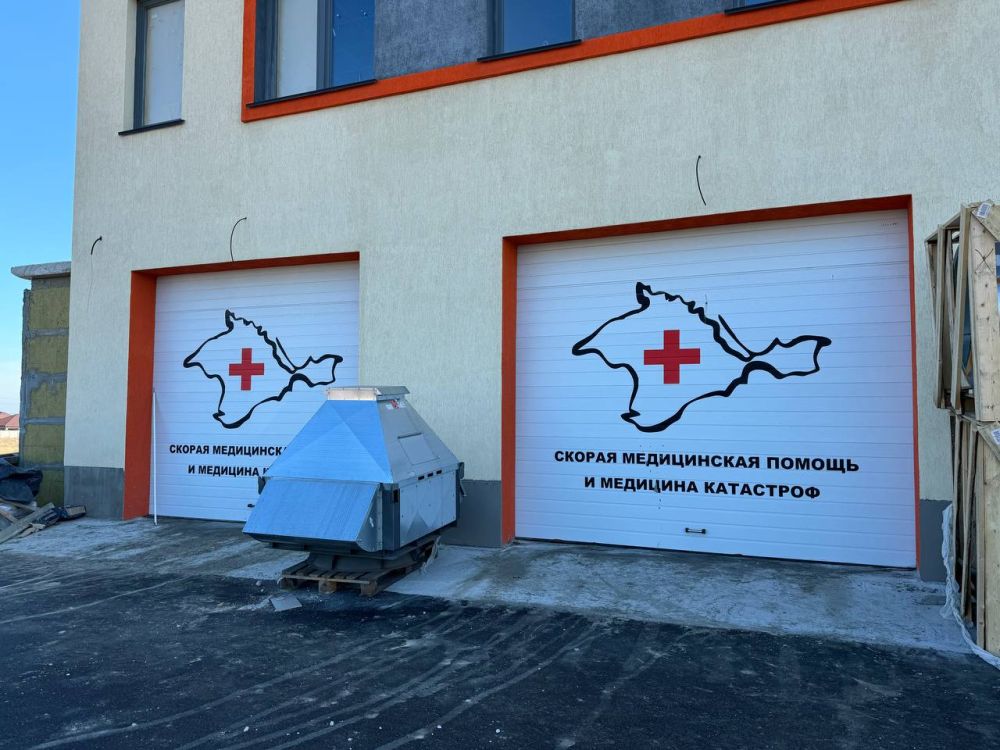 Александр Дудинов: Сегодня в рамках рабочей поездки Председателя Совета Министров Крыма Юрия Гоцанюка осмотрели ход строительных работ подстанции скорой медицинской помощи в Черноморском Александр Дудинов: Сегодня в рамках рабочей поездки Председателя Совета Министров Крыма Юрия Гоцанюка осмотрели ход строительных работ подстанции скорой медицинской помощи в Черноморском