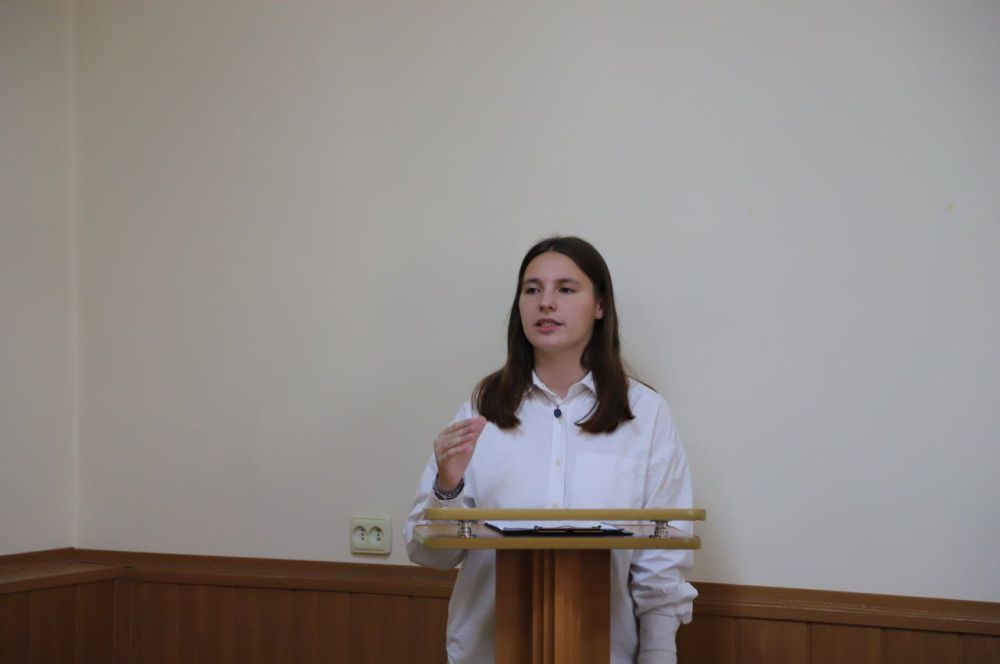 Алексей Зинченко: Завершили рабочую неделю встречей с молодёжью Бахчисарайского района! Алексей Зинченко: Завершили рабочую неделю встречей с молодёжью Бахчисарайского района!