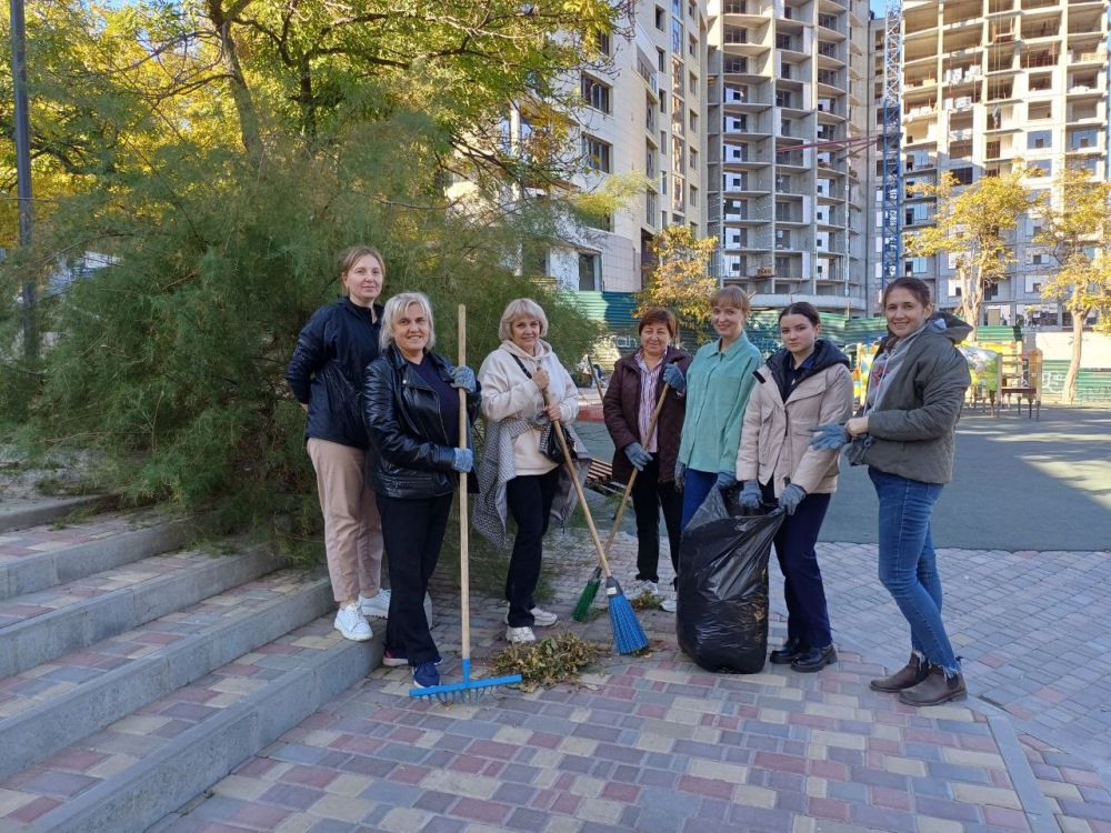 Галина Огнёва: Тёплая Крымская осень – поистине волшебное время, когда природа радует нас яркими красками и золотым сиянием Галина Огнёва: Тёплая Крымская осень – поистине волшебное время, когда природа радует нас яркими красками и золотым сиянием
