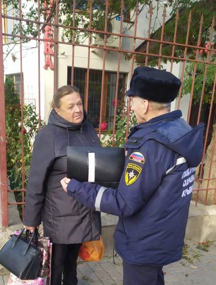 Профилактический визит. Подразделения ГКУ РК "Пожарная охрана Республики Крым" на постоянной основе проводят... Профилактический визит. Подразделения ГКУ РК "Пожарная охрана Республики Крым" на постоянной основе проводят...