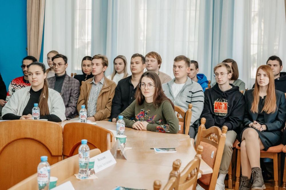 МОЛОДЕЖНЫЙ ЦЕНТР РГО. В Симферополе открыли Молодёжный центр Русского географического общества! Торжественное открытие... МОЛОДЕЖНЫЙ ЦЕНТР РГО. В Симферополе открыли Молодёжный центр Русского географического общества! Торжественное открытие...