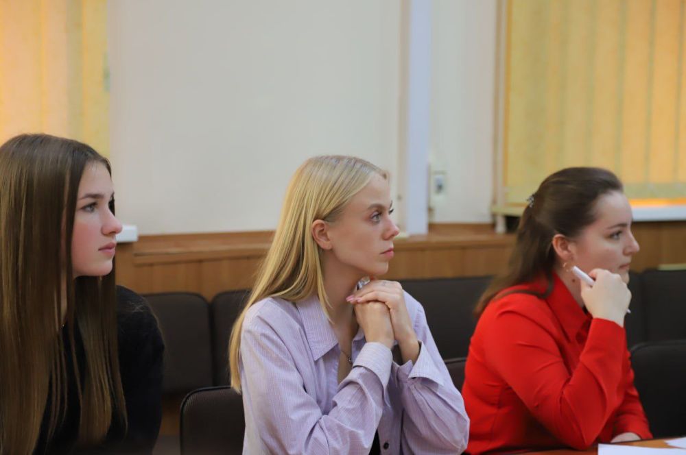 Алексей Зинченко: Завершили рабочую неделю встречей с молодёжью Бахчисарайского района! Алексей Зинченко: Завершили рабочую неделю встречей с молодёжью Бахчисарайского района!