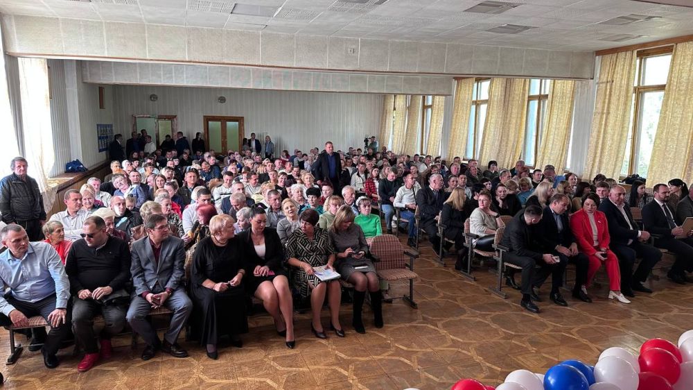 Сегодня свой 65летний юбилей празднует ГУП РК «Крымтроллейбус» старейшее транспортное предприятие региона! Сегодня свой 65летний юбилей празднует ГУП РК «Крымтроллейбус» старейшее транспортное предприятие региона!