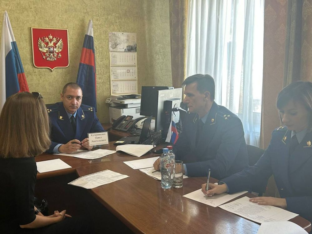 Заместитель прокурора Крыма Павел Кучерявенко провел прием жителей Джанкойского района Заместитель прокурора Крыма Павел Кучерявенко провел прием жителей Джанкойского района