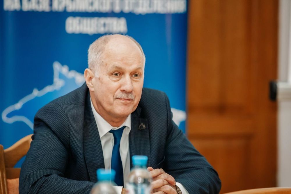 МОЛОДЕЖНЫЙ ЦЕНТР РГО. В Симферополе открыли Молодёжный центр Русского географического общества! Торжественное открытие... МОЛОДЕЖНЫЙ ЦЕНТР РГО. В Симферополе открыли Молодёжный центр Русского географического общества! Торжественное открытие...
